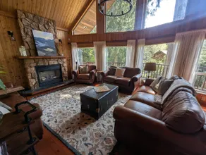 Glacier Creek Chalet - Image 3