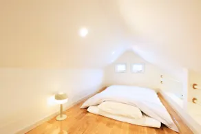 Gora Station 3min walk | Luxury Appliances | Movie Watching on the Projector | Loft | Capital Baking | West - Image 2