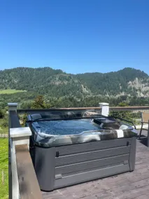Private Hill Top House With Amazing Views! - Image 5