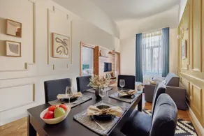 Rare Find! Outstanding location in the Centre! - Image 2