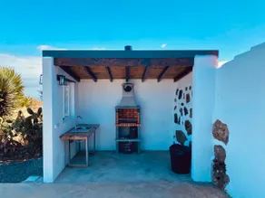 Cozy cottage with a pool - Image 5