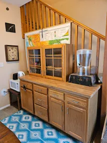 Cozy Upstairs Apartment - Image 3