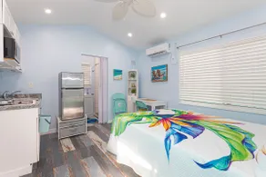 By the Sea. Historic District. 1 mi Beach. Enjoy! - Image 2