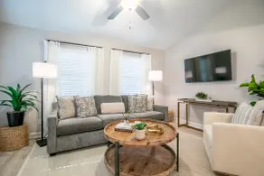 The Delta,2BR Townhome Stay by Velvet Ditch Villas - Image 2