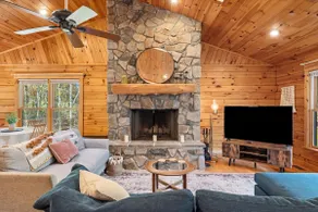 Cozy Wooded Retreat | Hot Tub | Starlink - Image 3