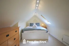 Charming Cottage - Acorn Lodge in Windsor - Image 3