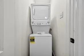 A perfect stay for a family of 4! Prime Location - Image 5
