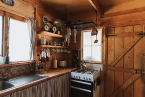 Browns' Off Grid Cabin - Image 4