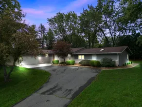 LUX 6BD 3,300+SqFt Ranch w/ Basement, Sauna & More - Image 2