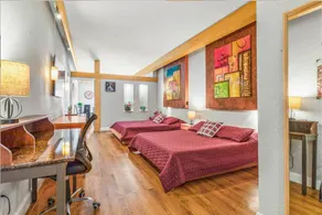 Charming Condo - European Vibe - Image 2