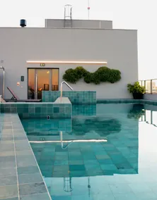 Cozy luxury studio, your stay was fantastic - Image 3