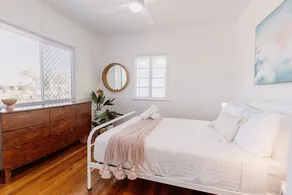 Pet Friendly Beach Stay | Huge Yard & BBQ Deck - Image 2