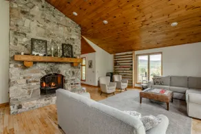 Spacious 7-Bedroom Retreat in Fredericksburg! - Image 2