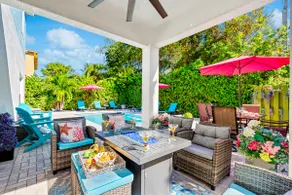 Spacious Designer Home Htd Pool Near Atlantic Ave - Image 3