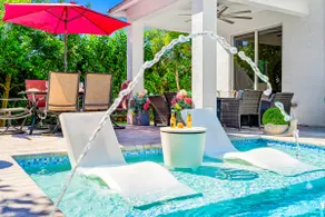 Spacious Designer Home Htd Pool Near Atlantic Ave - Image 2