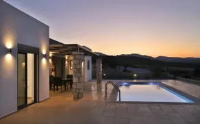 Sternes Tropicana Executive Villa with pool, by Comfortbnb - Image 5