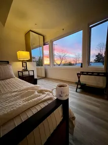3BR Cottage | Sauna, Hot Tub, Pilates Studio - Image 4