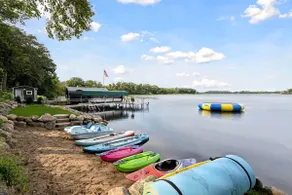 Cozy Log Cabin on Lake 1hr from Mpls, Sleeps 14 - Image 2