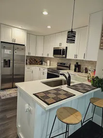 Cozy Modern Mountain Cabin - Image 4