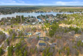 Golf| Dog Friendly| Walk to Lake Camelot - Image 3