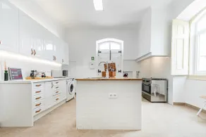 Entire house for 10 with pool and barbecue - Image 5