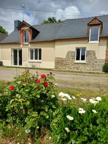 Charming quiet whole house, south facing with garden - Image 2