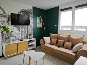 Cozy & bright apartment Balcony with view of the Calais lighthouse - Image 2