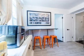 Haus Of Hues| MDRN| Bright| Peaceful| Private Apt - Image 4