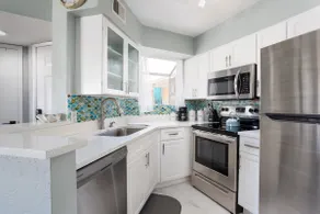 Cozy condo near sun, sand, and surf. - Image 3