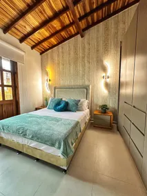 Curiti Luxury House - Image 2