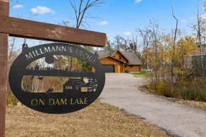 MillMann's Lodge on Dam Lake *Sauna* Pontoon Swim - Image 2