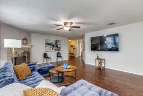 2 King Beds- 4 bds in Little Elm - Image 2