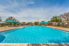 2 King Beds- 4 bds in Little Elm - Image 3