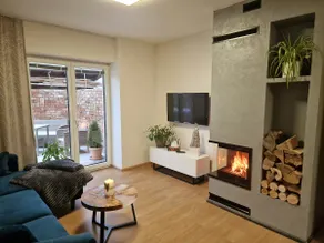 Luxury House at Pound |4 Bedrooms, Parking, Garden - Image 2