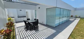 Oceanfront | Queen | Gym | Superhost - Image 4