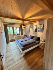 Vacation home with garden and sun terrace - Image 4