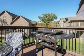 Canyon Cottage W/ Hot Tub. Pool is Open. - Image 5