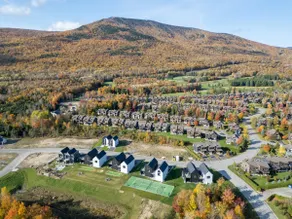 Sofa Villas – Beautiful cottage at Mont Ste-Anne - Image 2