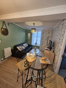 60 square meter furnished apartment in the city center - Image 2