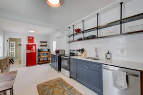 Sparkling Clean! Walkable Reynoldstown Cottage! - Image 3
