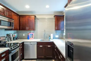 2BR The Raven Flats 01 | Hermann Park, Med Center - Image 4