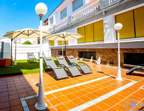 Comfort Apartment, Views, Parking and Pool - Image 4