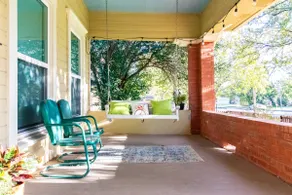 Bike Nest: family home fenced yard, 6 min to Silos - Image 5