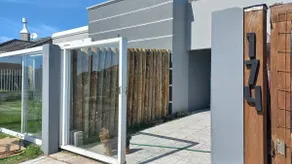 Great house with a pool - Image 4