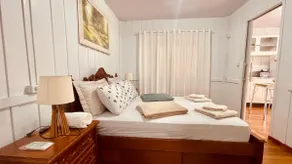 Cozy Chalet Close to Downtown - Image 5