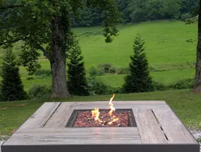 ONYX OWL: Private Hot Tub⁘Fire Pit⁘Heated Patio - Image 3
