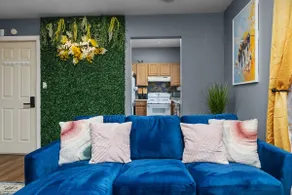 Master Suite central to PGH and Airport Top 5%B&B - Image 5