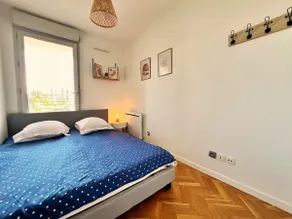 Bright 1BR • Balcony • Close to Transport - Image 3