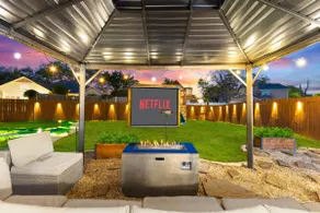 Amber - Hot Tub | Mini Golf | Playset | Game Room! - Image 3