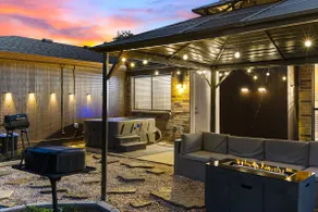 Amber - Hot Tub | Mini Golf | Playset | Game Room! - Image 5